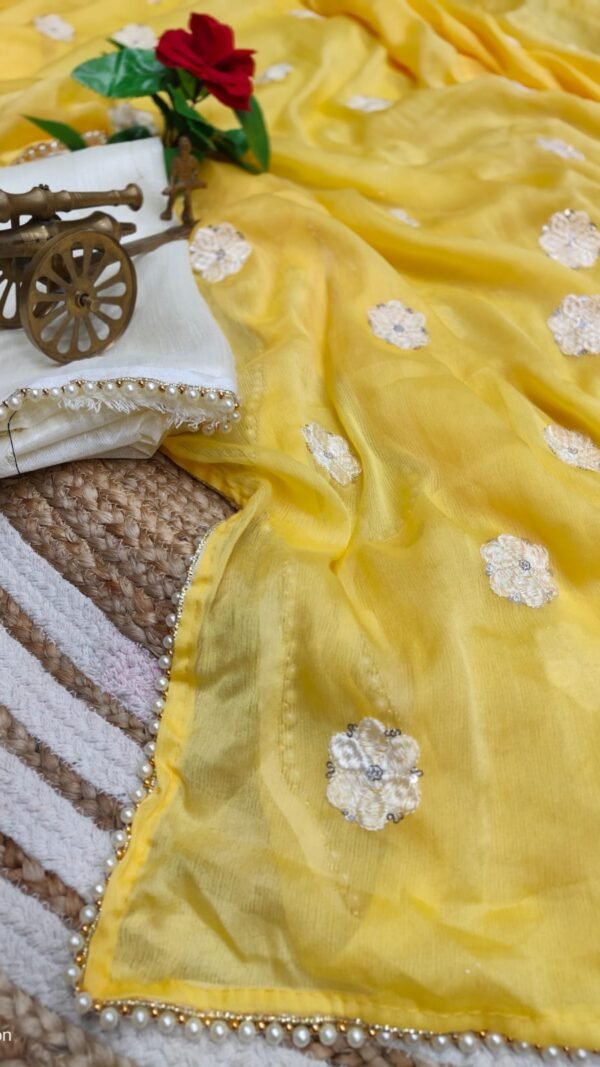Designer Sarees With Blouse