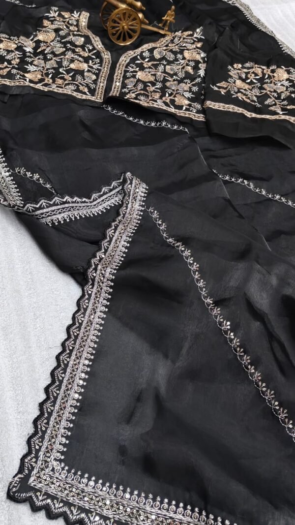 Designer SareesWith Heavy Blouse