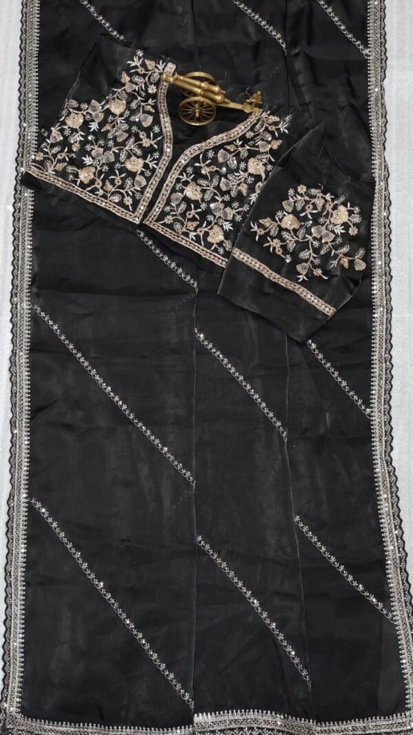 Designer SareesWith Heavy Blouse