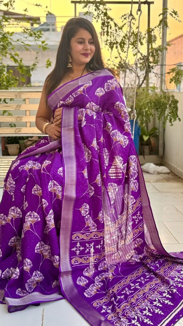 Designer Sarees Under 2000